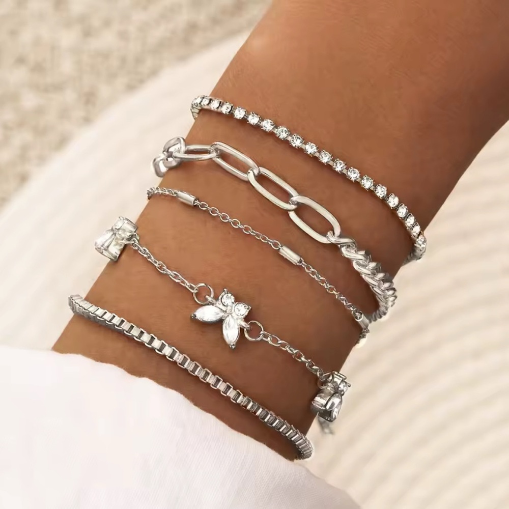 Elegant Silver Bracelet Set